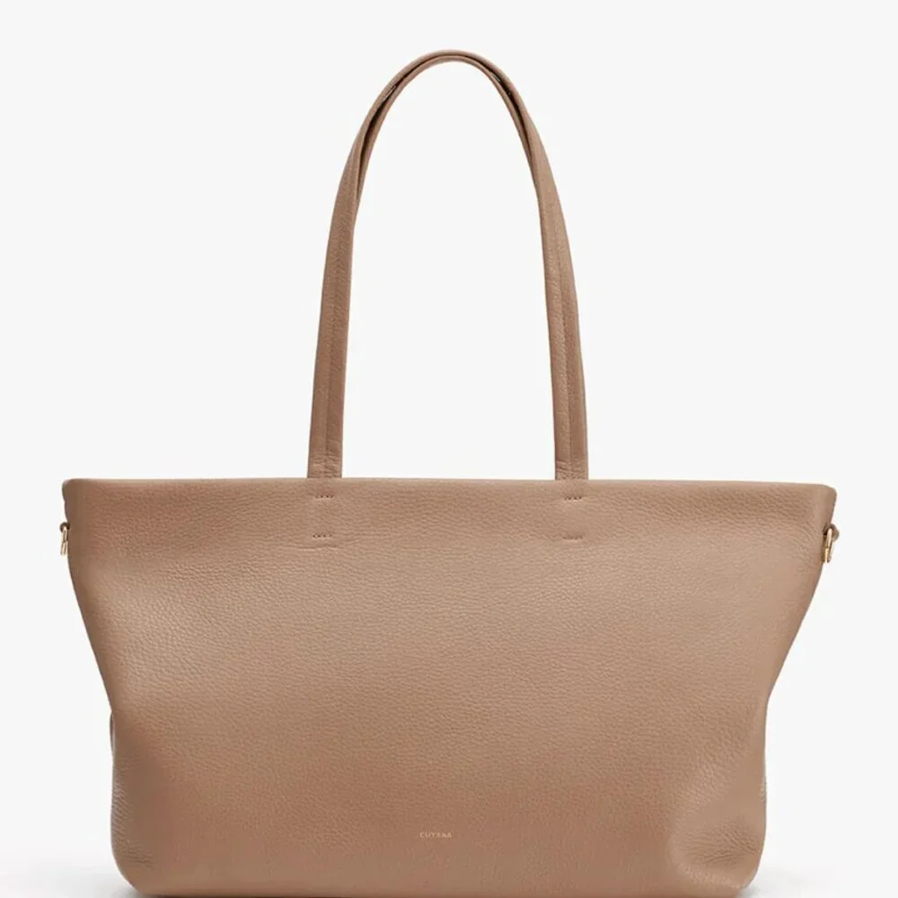 Cuyana Small Easy Zipper Tote in Cappuccino - Picture 4 of 6